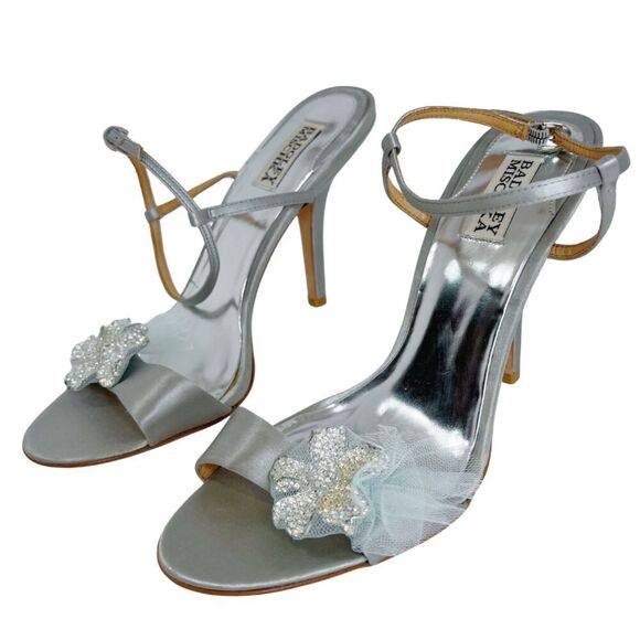 NWT RARE Badgely Mischka Silver Flower Emblem Heels Pumps Women's Size 10 - Picture 2 of 8